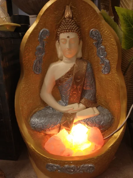 Lámpara de Sal Buda Dorado – Serenidad y Bienestar